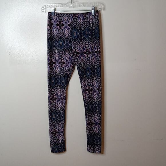 Pink Rose Women's Paisley Size Small leggings. Activewear, Atleisure, Comfy - Picture 1 of 6